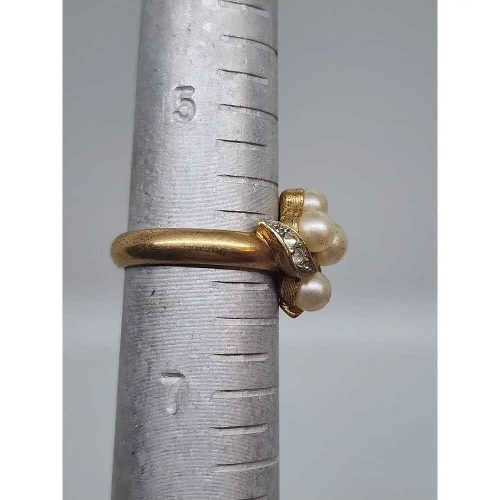 Vintage Avon Faux Pearl Rhinestone Cluster Cocktail Ring Gold Tone Sz 6